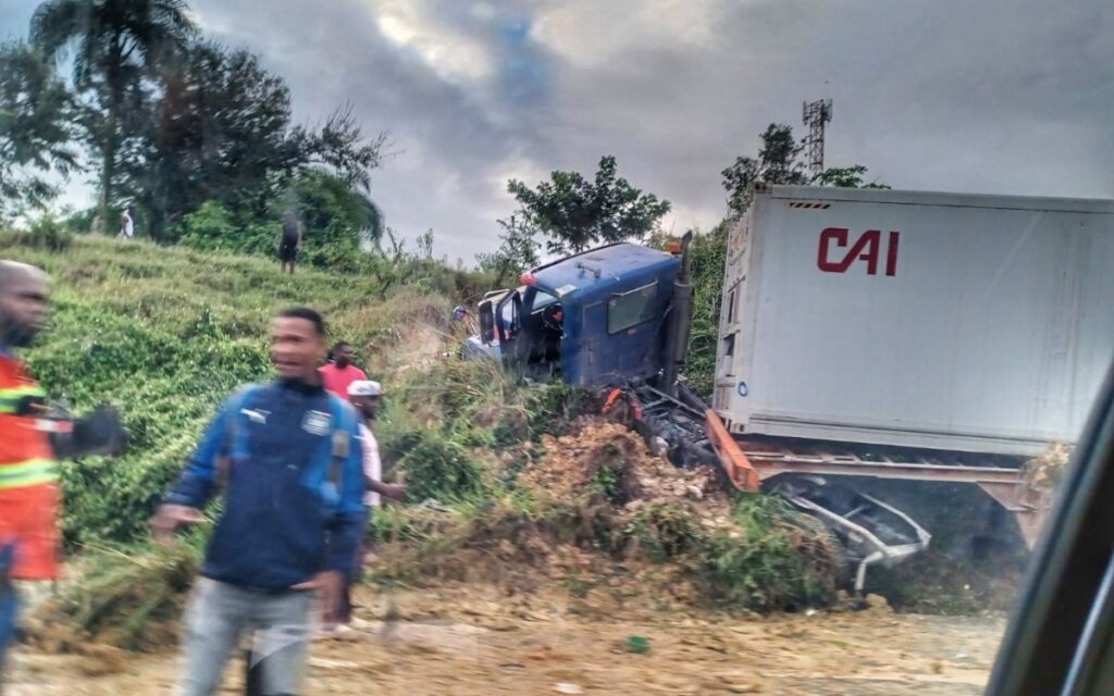 Accidente en Av. Circunvalación de Santo Domingo