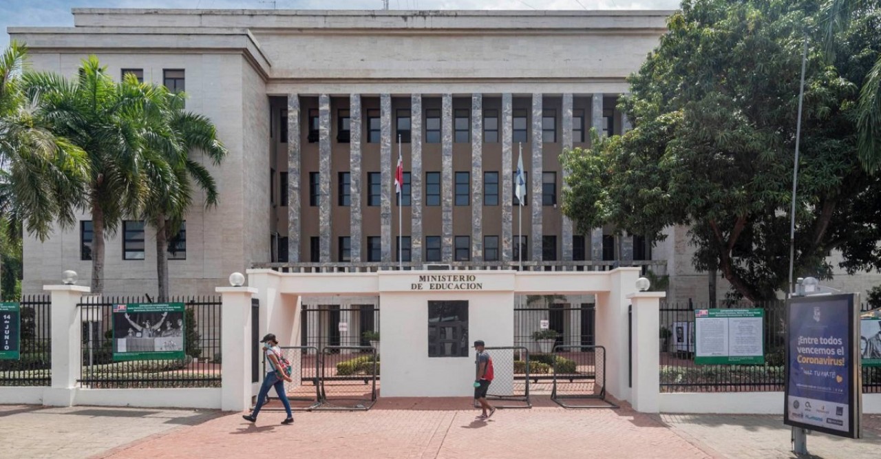 MINERD DESVINCULA MÁS DE 600 DOCENTES POR ABANDONO DE PUESTO Y FALTAS GRAVES