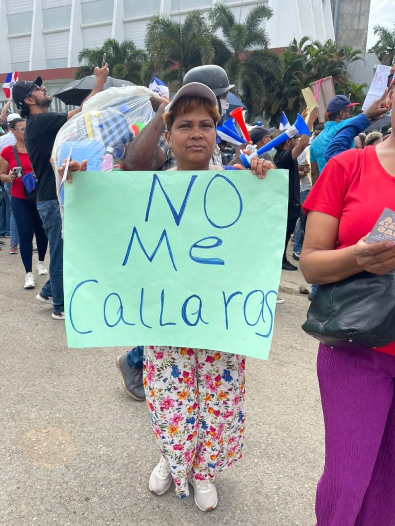 Protesta en la Plaza de la Bandera